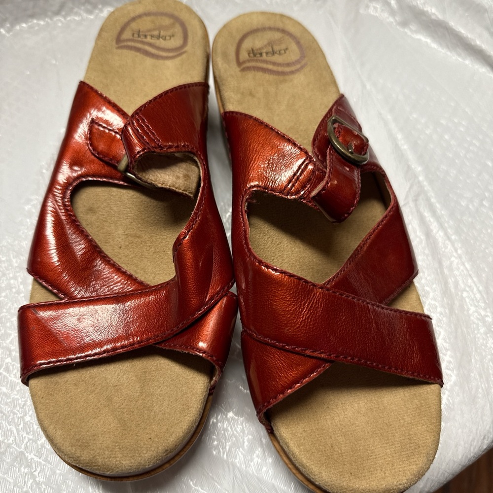 Dansko Sela Women's Red Sandals. Wedge. Women’s. Strappy.